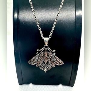 Moth Necklace​ 🦕